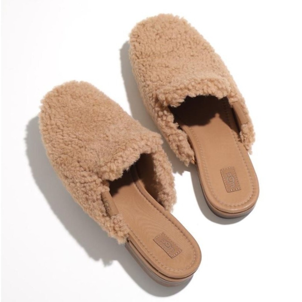 UGG Janaya Cozy Sherpa Mules Clogs Slippers Slides Chestnut Tan Womens Sz 9